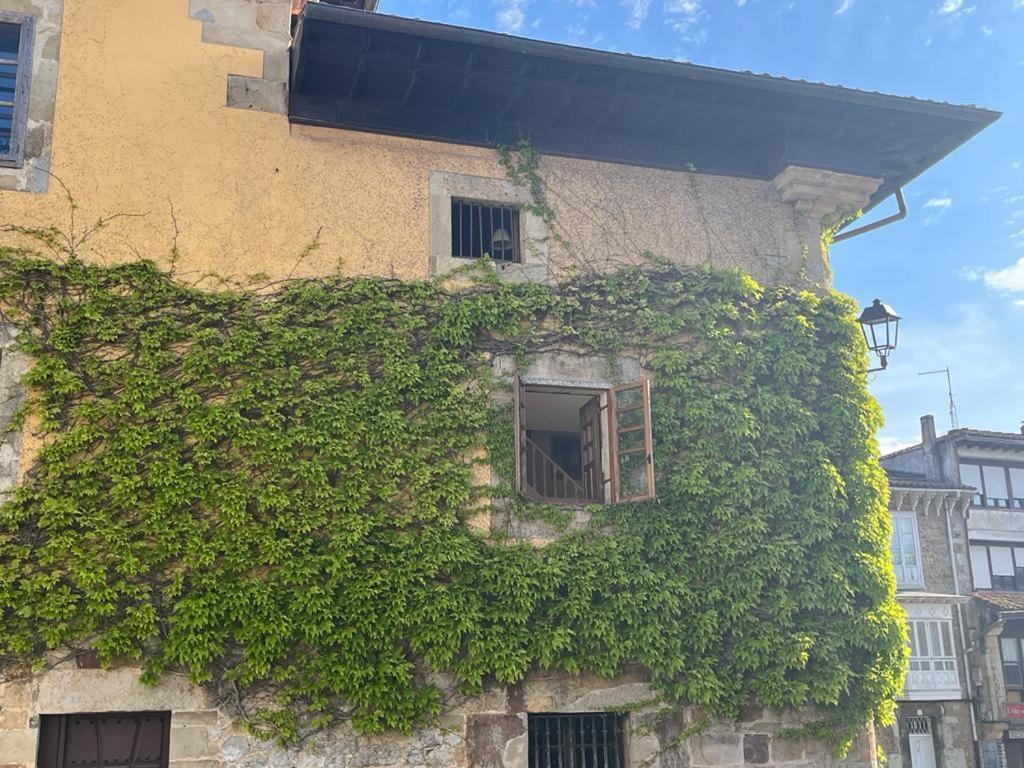 Apartamento Gaudi Comillas Kültér fotó